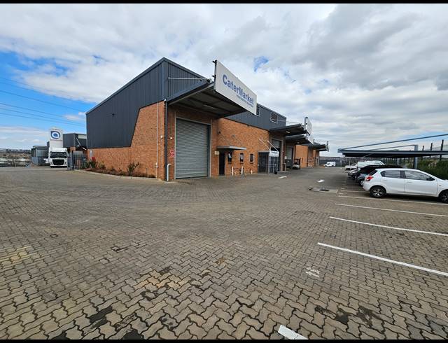 1,020M² FACTORY TO LET IN COSMO BUSINESS PARK